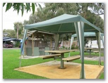 Western Port Harbour Caravan Park - Somerville: Sheltered outdoor BBQ