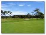 South West Rocks Golf Course - South West Rocks: Green on Hole 4