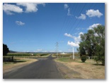Spring Creek Caravan Park - Spring Creek: The park is situated at the intersection of the New England Highway and Spring Creek Road.