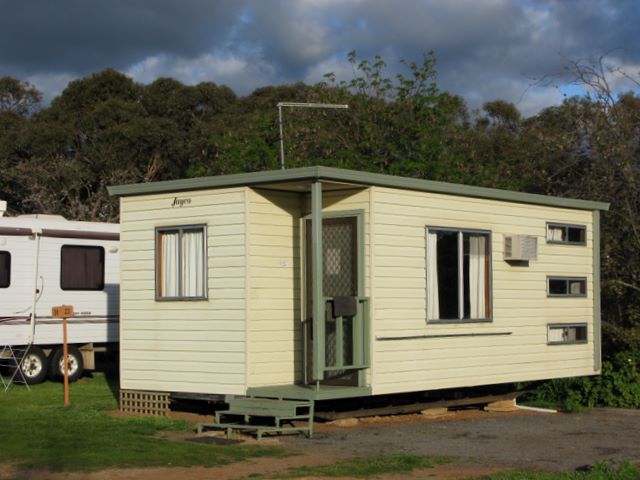 St Arnaud Caravan Park - St Arnaud: Cottage accommodation, ideal for families, couples and singles