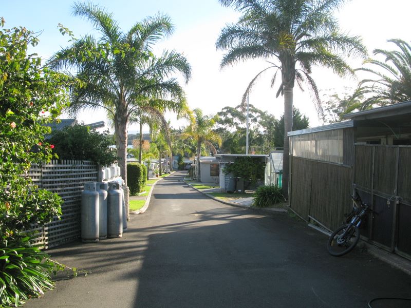 Aloha Caravan Park - St Georges Basin: Good paved roads throughout the park