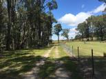 Strathbogie Cemetery - Strathbogie: You can drive around the outside perimeter of the cemetry.