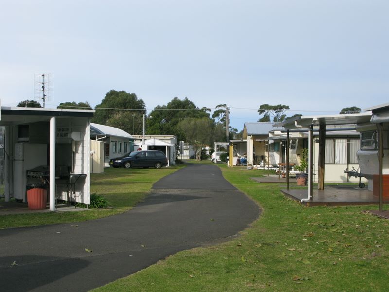Inlet Anchorage Caravan Park - Sussex Inlet: Good paved roads throughout the park