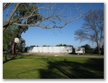 Swan Hill Holiday Park - Swan Hill: Motel style accommodation