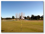 Murray Downs Golf & Country Club - Swan Hill: Green on Hole 4