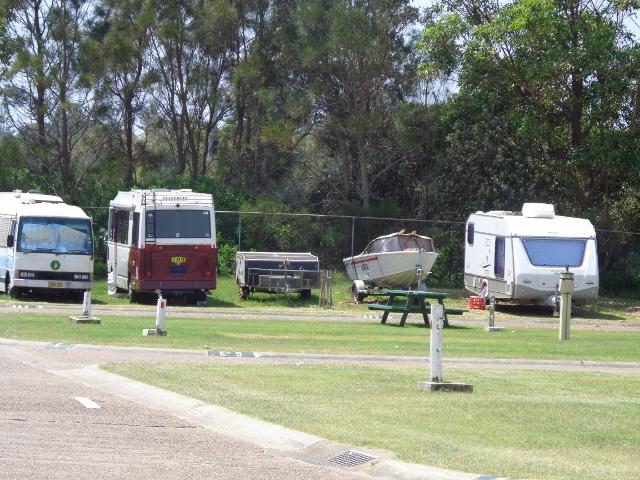 BIG4 Sydney Lakeside Holiday Park - Narrabeen: Caravan and boat storage