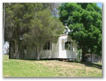 Tallangatta Lakelands Caravan Park - Tallangatta: Cottage accommodation, ideal for families, couples and singles