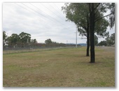Tamworth Lions Park - Tamworth South: Another view of parking area beside the railway line opposite the park