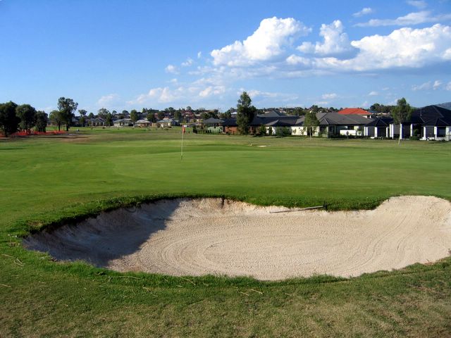 Longyard Golf Course - Tamworth: Green on Hole 8 with bunker