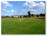 Longyard Golf Course - Tamworth: Green on Hole 7