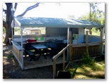 Twilight Caravan Park - Taree: Camp Kitchen and BBQ area