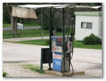 Golden Triangle Caravan Park - Tarnagulla: Petrol pump within park