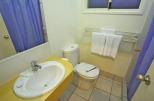 BIG4 Noosa Bougainvillia Holiday Park - Tewantin: Bathroom in cottage 