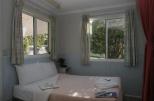 BIG4 Noosa Bougainvillia Holiday Park - Tewantin: Bedroom with sunny aspect