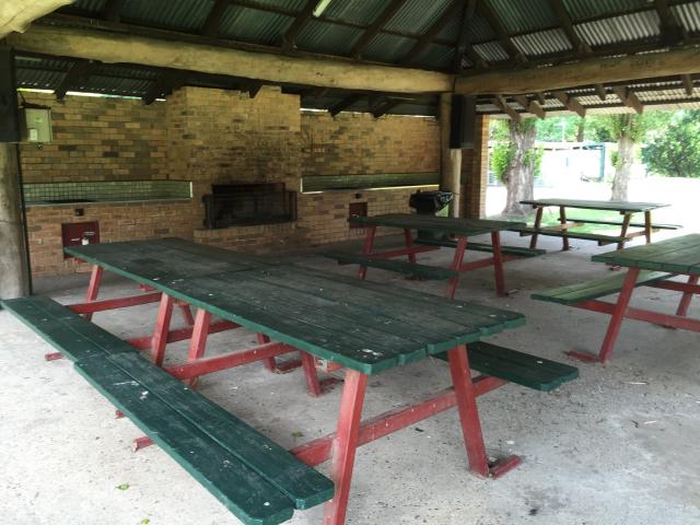 Thornton Caravan Park - Thornton: Interior of camp kitchen.