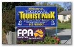 Tocumwal Tourist Park - Tocumwal: Tocumwal Tourist Park welcome sign