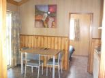 Boomerang Way Tourist Park - Tocumwal: Inside of the delux cabin 5