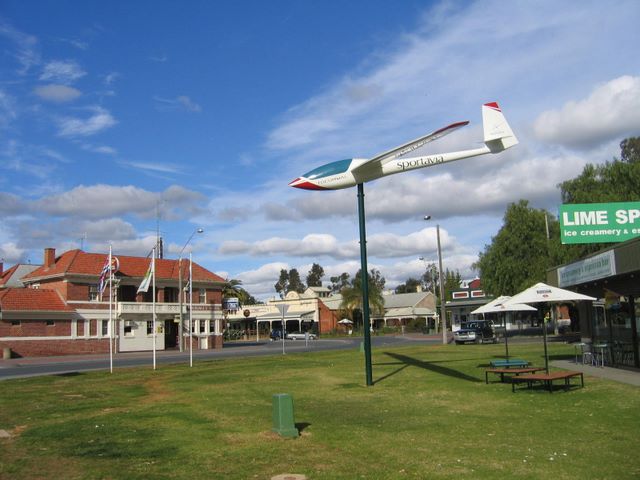 Tocumwal NSW - Tocumwal: Tocumwal NSW: Tocumwal has a long association with aircraft as demonstrated in this icon