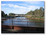 Tocumwal NSW - Tocumwal: Tocumwal NSW: Bridges over the Murray at Tocumwal