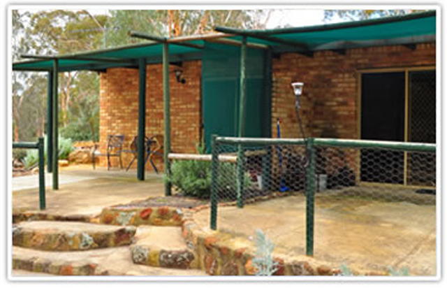 Toodyay Caravan Park - Toodyay: Chalet accommodation, ideal for families, couples and singles
