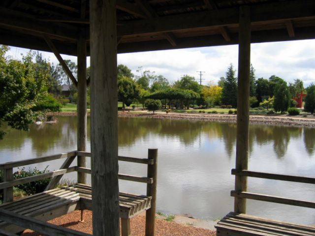 Japanese Garden - Toowoomba: The garden is built around a lovely lake