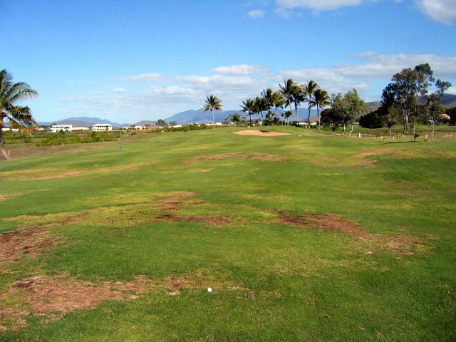 Townsville Golf Course - Townsville: Approach to the Green on Hole 12