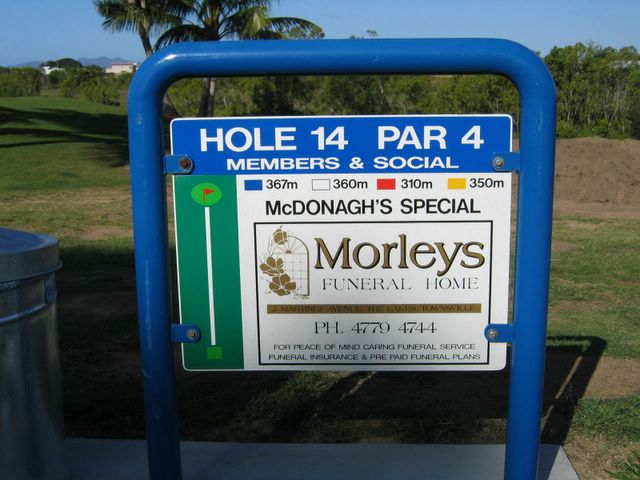 Townsville Golf Course - Townsville: Layout of Hole 14: Par 4, 367 metres