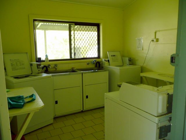 Tumbarumba Creek Caravan Park - Tumbarumba: Interior of laundry