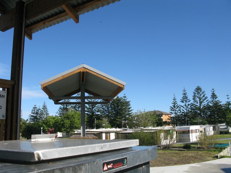 North Coast HP Tuncurry Beach - Tuncurry: Sheltered outdoor BBQ