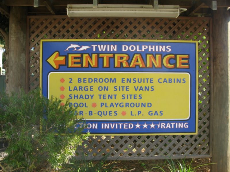 Twin Dolphins Holiday Park - Tuncurry: Sign at the entrance