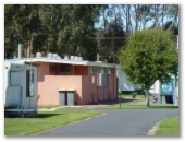 BIG4 Ulverstone Holiday Park - Ulverstone: Main amenities block with laundry and camp kitchen