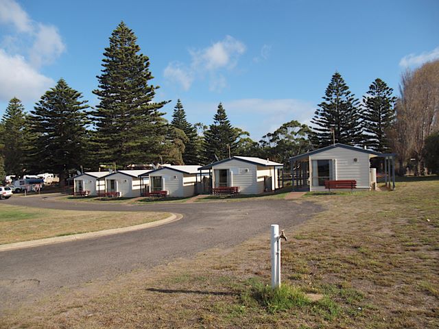 Victor Harbor Beachfront Holiday Park - Russell Barter 2009 - Victor Harbor: Cottage accommodation, ideal for families, couples and singles