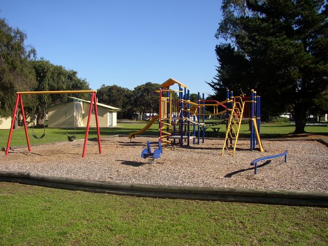Victor Harbor Holiday & Cabin Park - Victor Harbor: Playground for children.