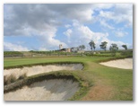 The Vintage Golf Course - Rothbury: Bimbadgen Vineyard adjacent to Hole 7