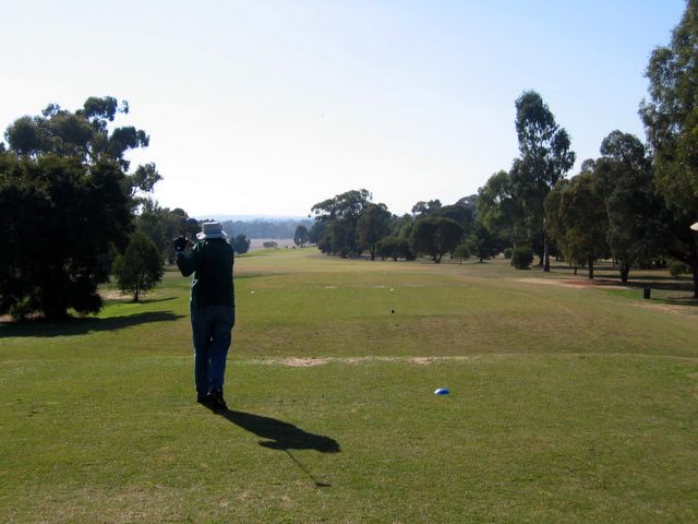 Wagga Wagga RSL Golf Course - Wagga Wagga: Wagga RSL Golf Club Hole 5 - Fairway view
