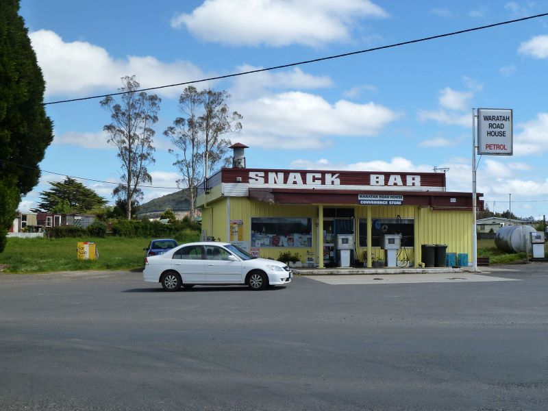 Waratah Caravan Park and Camping Ground - Waratah: Roadhouse for checking in after hours and weekends. Basic grocery lines here as there is no supermarket and petrol is also rationed.
