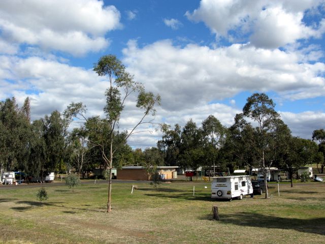 Macquarie Caravan Park - Warren: Overview of the park
