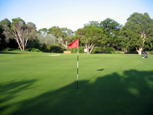 Warringah Golf Course - North Manly Sydney: Green on Hole 10