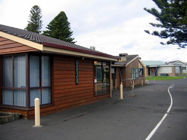 Surfside Holiday Park - Warrnambool: Reception and office