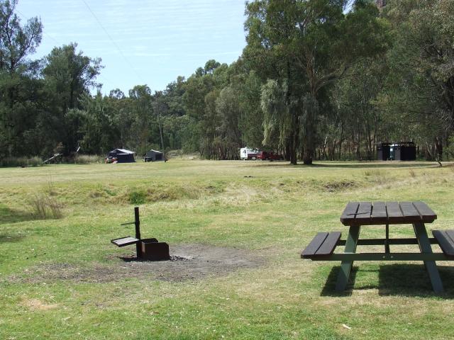 Camp Wambelong - Warrumbungle National Park: view from other end of campsite
