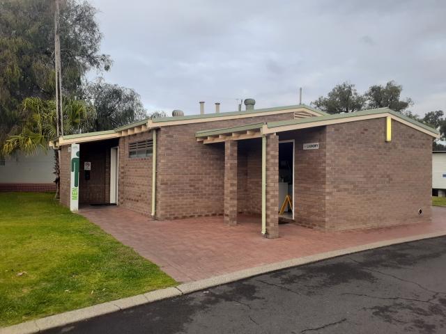 Waterloo Village Caravan Park - Waterloo: Amenities