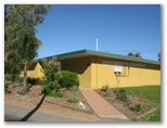 Willow Bend Caravan Park - Wentworth: Amenities block and laundry