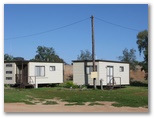Willow Bend Caravan Park - Wentworth: Cabin accommodation