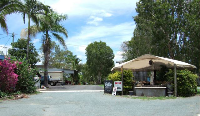 Gunna Go Caravan Park - Proserpine: Entrance
