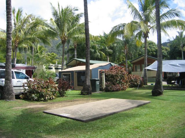 Island Gateway Holiday Park - Airlie Beach: Powered sites for caravans