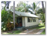 Island Gateway Holiday Park - Airlie Beach: Cottage accommodation ideal for families, couples and singles