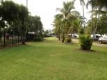 Island Gateway Holiday Park - Airlie Beach: Grassed powered sites