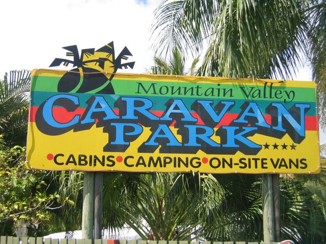 Mountain Valley Caravan Park - Cannonvale: Mountain Valley Caravan Park welcome sign