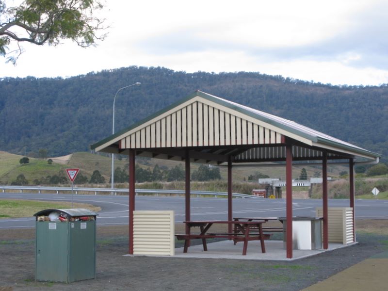 Wiangaree Rest Area - Wiangaree: Sheltered outdoor BBQ