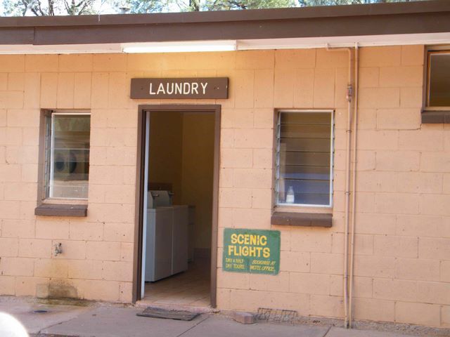 Wilpena Pound Camping and Caravan Park - Wilpena Pound: Laundry